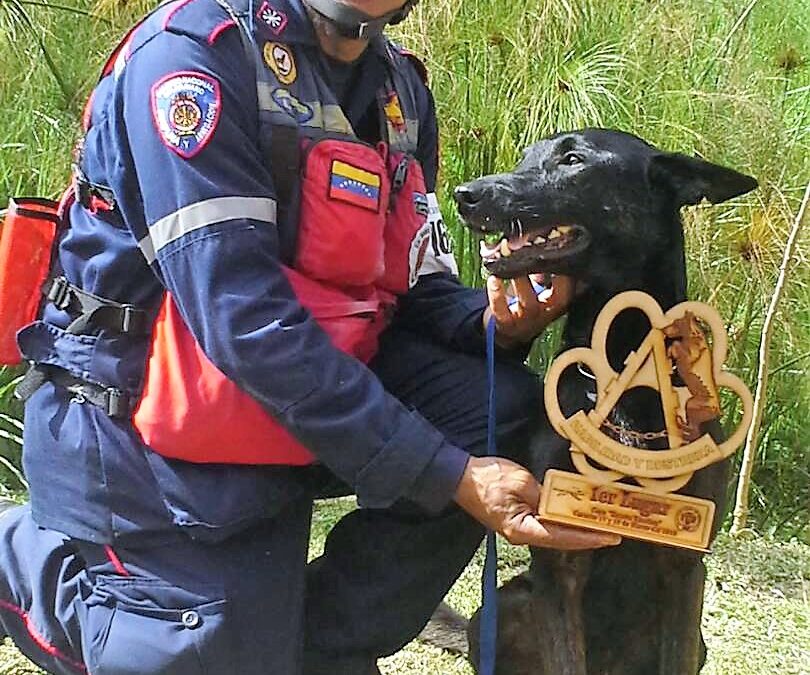 Comando ganó competencia de Defensa y Obediencia Canina