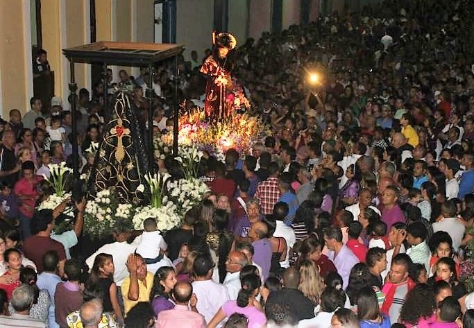 Bomberos de Miranda recomiendan estar atentos en templos y procesiones
