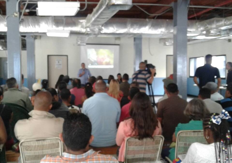 Realizan foro en homenaje a natalicio de Francisco de Miranda