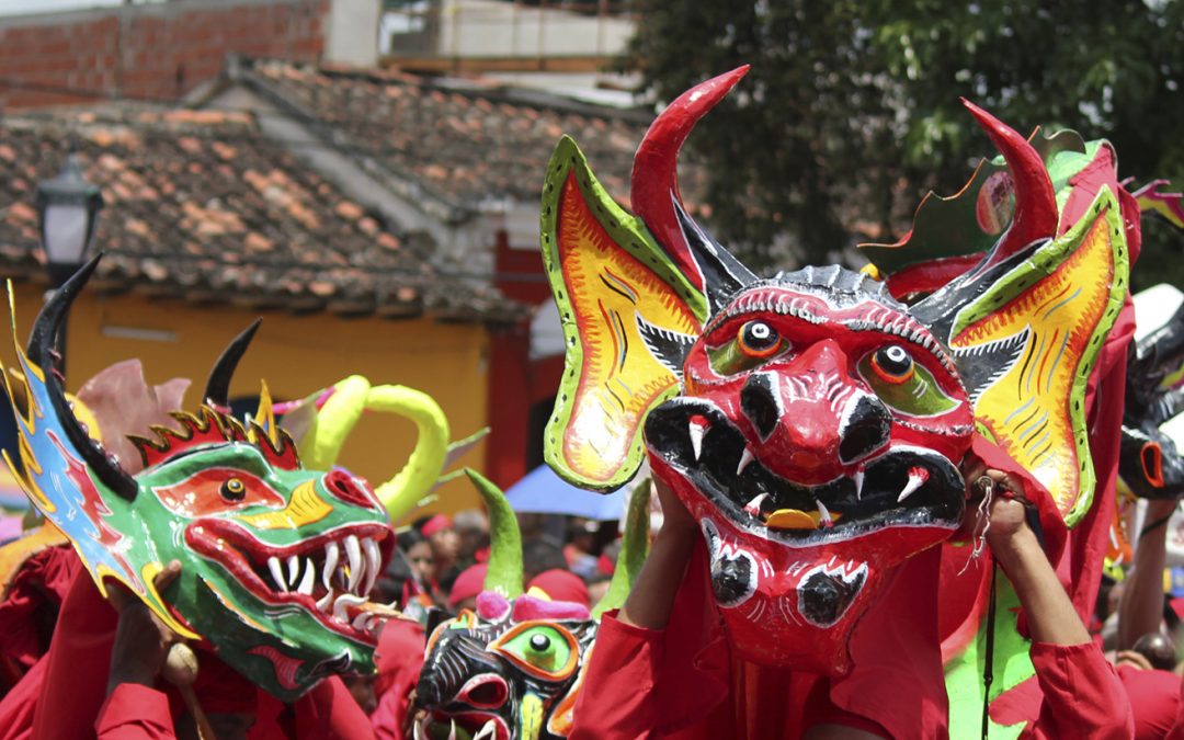 El arte de las máscaras de Yare