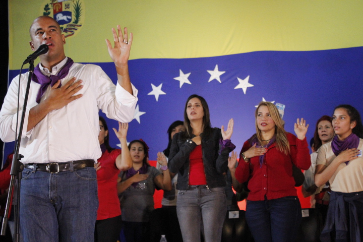 Héctor Rodríguez pidió a mirandinas defender y apoyar a Nicolás Maduro