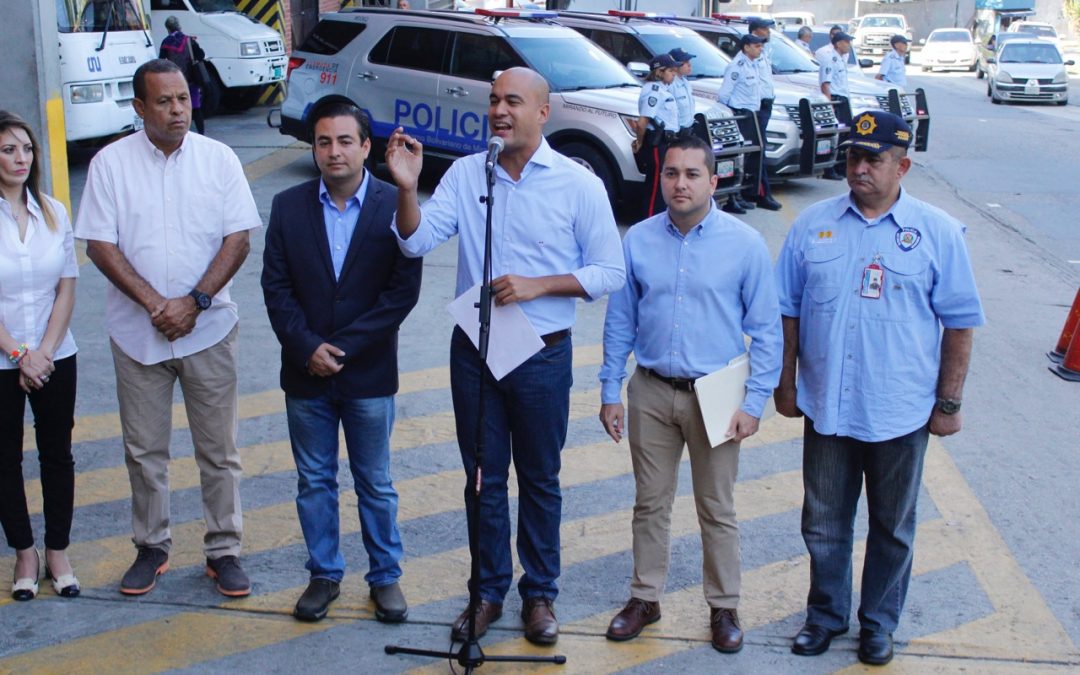 Gobernador Héctor Rodríguez entregó ocho nuevas patrullas a la Policía de Miranda