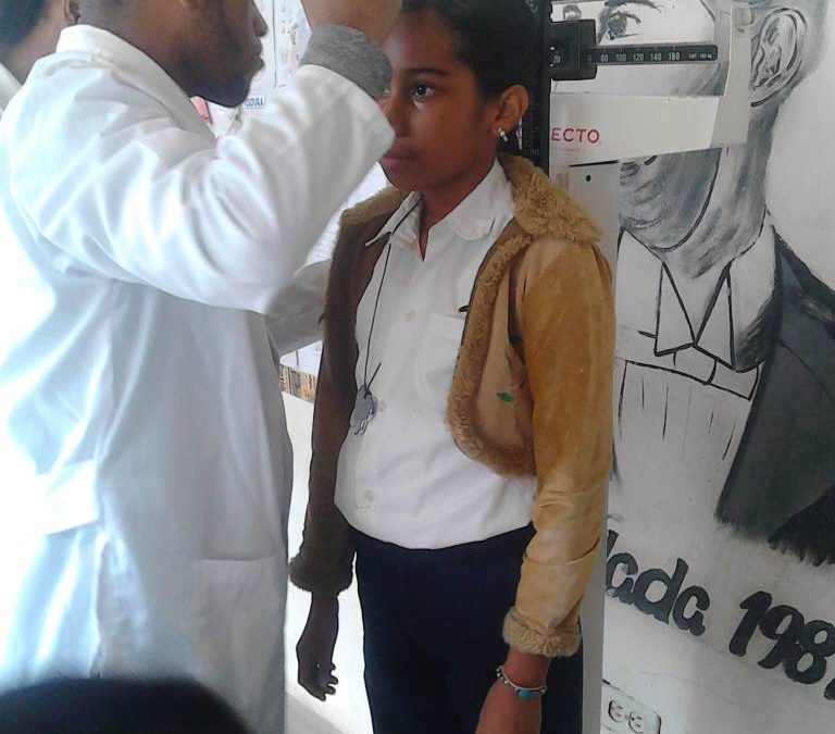 Salud va a la Escuela atendió a niños de Chacao