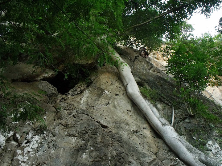 Cuevas del Indio: Lugar de descubrimiento y aventura en Miranda