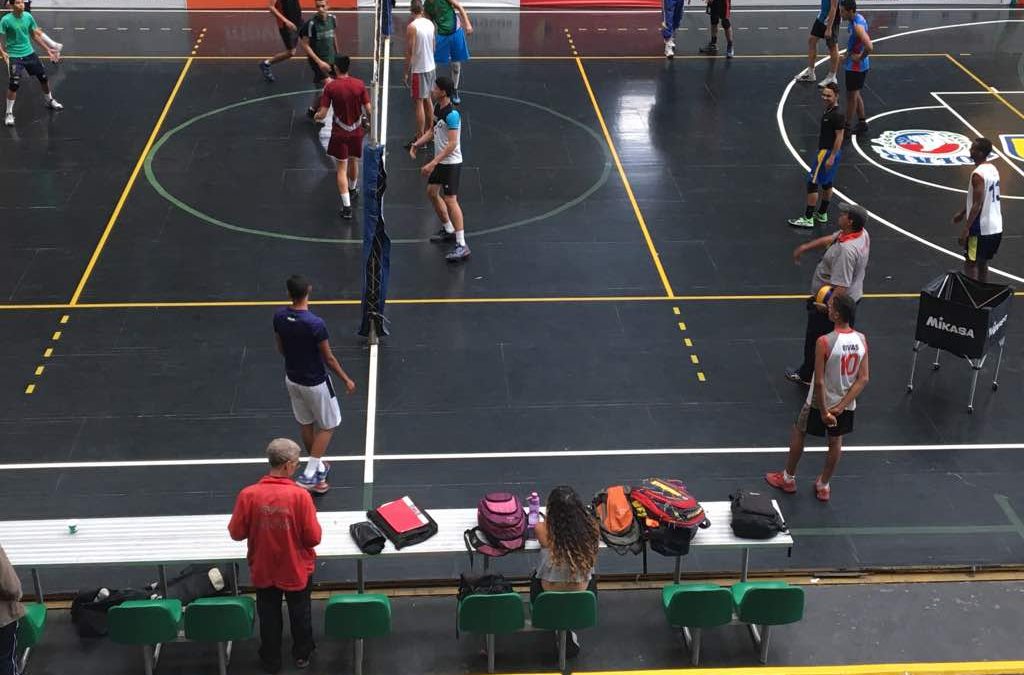 Académicas de Miranda define equipo masculino de voleibol