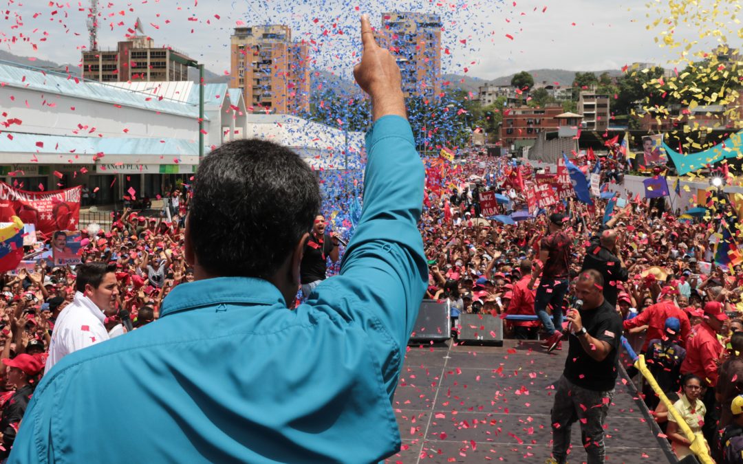 Pueblo de Guarenas-Guatire apoya a Maduro a la reelección presidencial