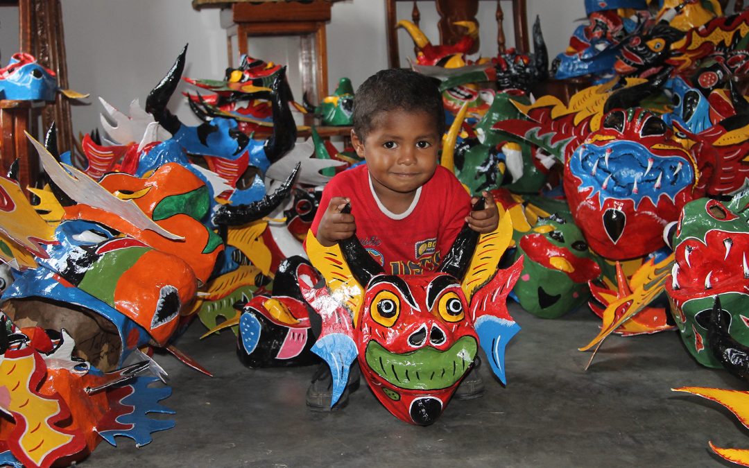 Elaborarán máscaras de Diablos Danzantes para su exportación