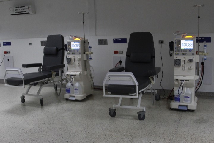 Recuperada sala de Hemodiálisis del Victorino Santaella