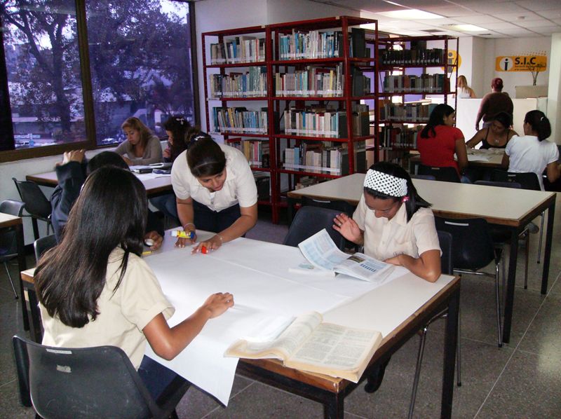 Red de Bibliotecas Públicas de Miranda promueve la lectura