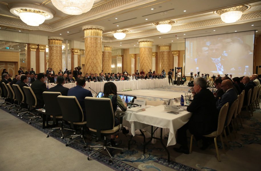 Gobernador de Miranda se reunió con empresarios en Turquía