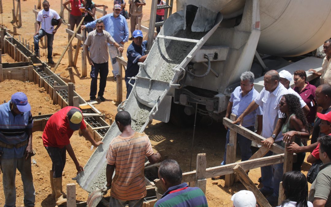 Inspeccionan construcción de instituciones educativas en Barlovento