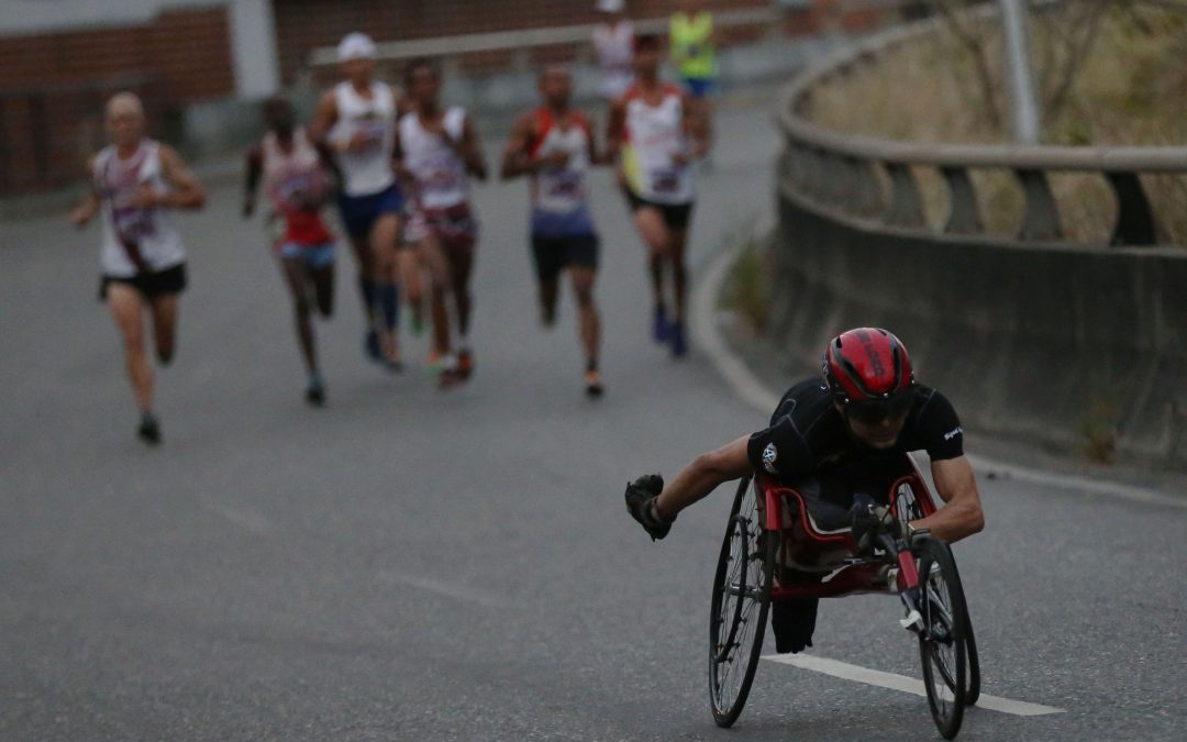 Esperan 8 mil corredores en la Media Maratón Internacional Miranda 21K