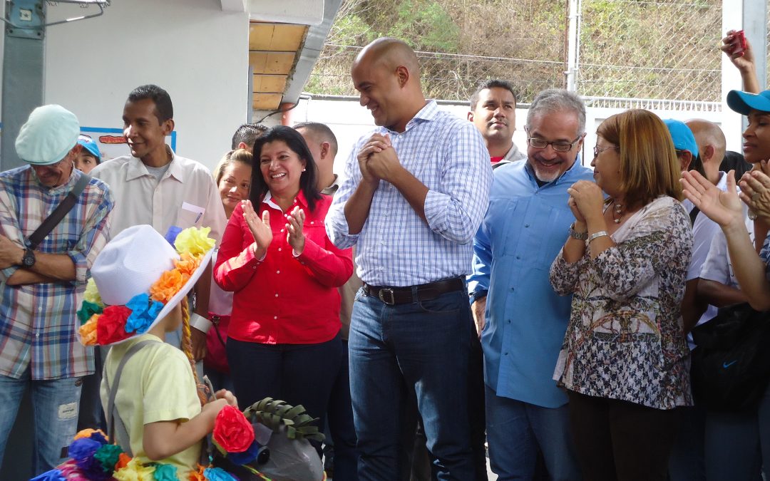 Incorporarán a la familia en escuelas mirandinas