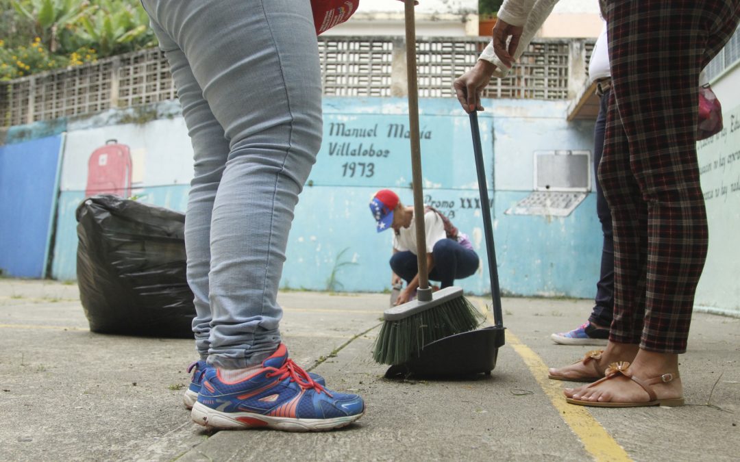 Realizaron jornada de limpieza en la UEN Manuel Villalobos de Carrizal