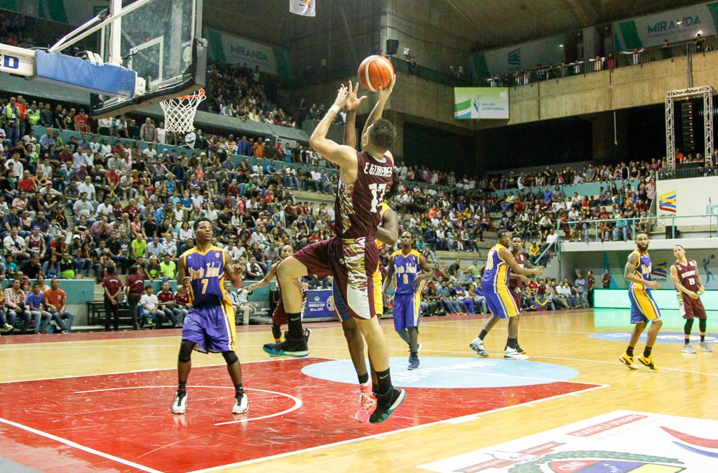 Vinotinto de las alturas mantuvo su racha ganadora en el Gimnasio José “Papá” Carrillo