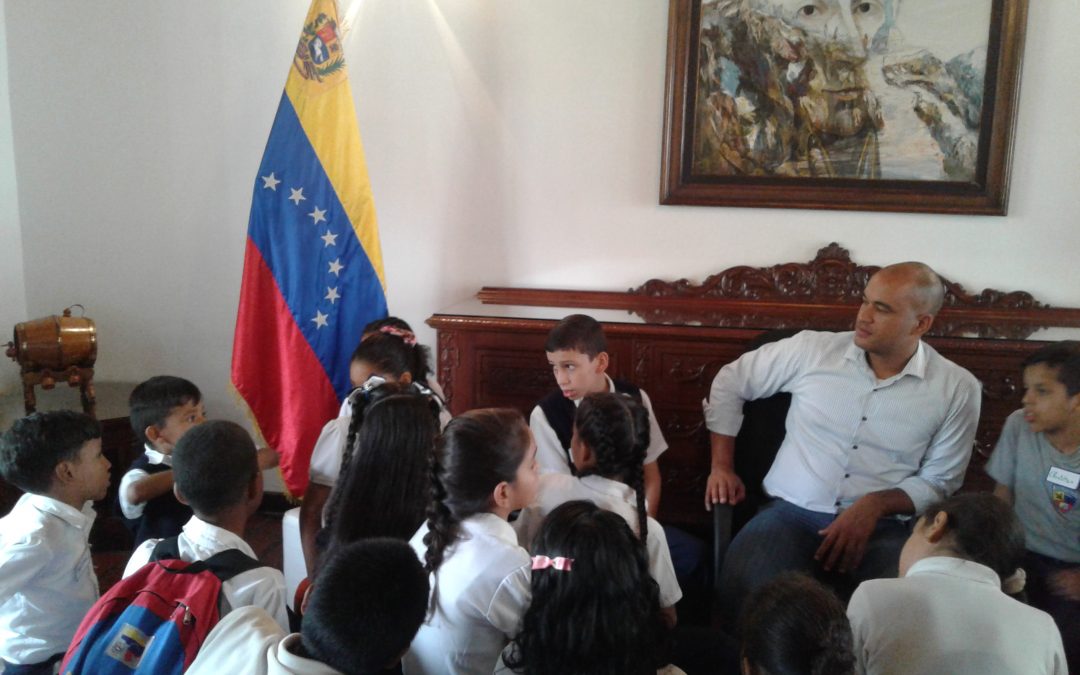 Niñas y niños realizaron Gabinete de Gobierno en la Casa Amarilla