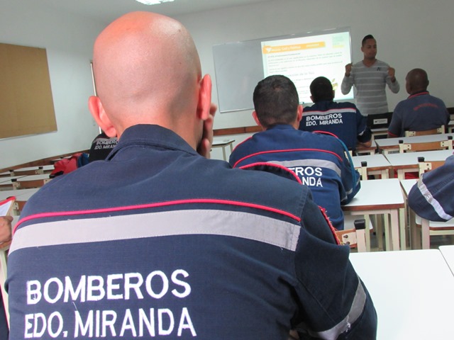Invitan a estudiar Emergencias Prehospitalarias en Bomberos de Miranda