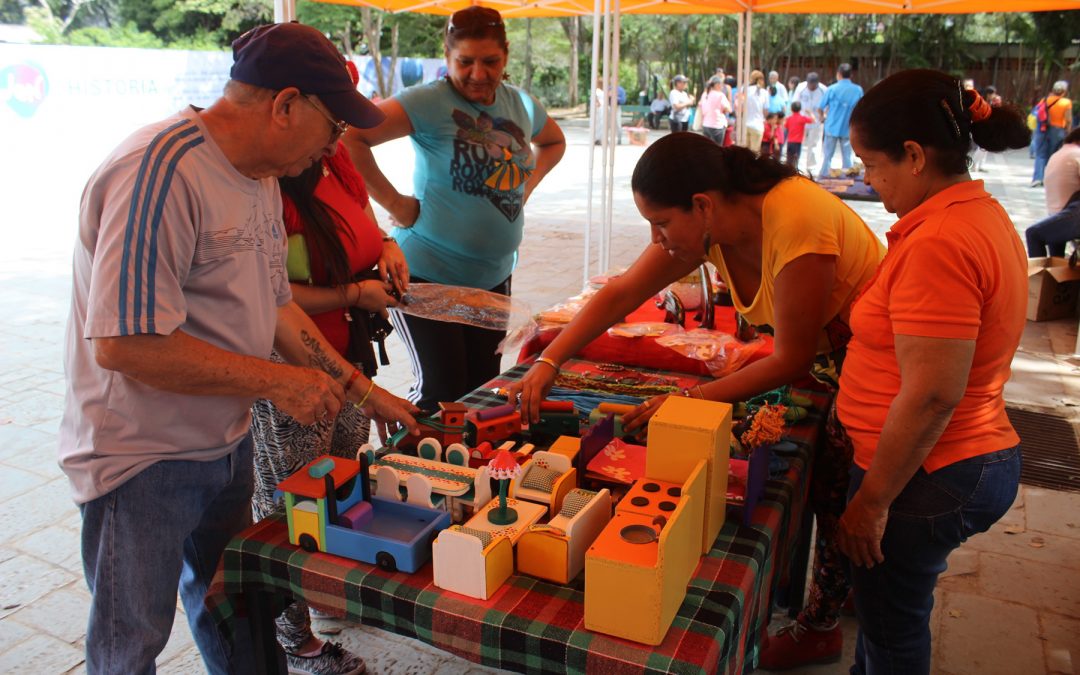 Artesanía mirandina se exhibe en el Parque Generalísimo Francisco de Miranda