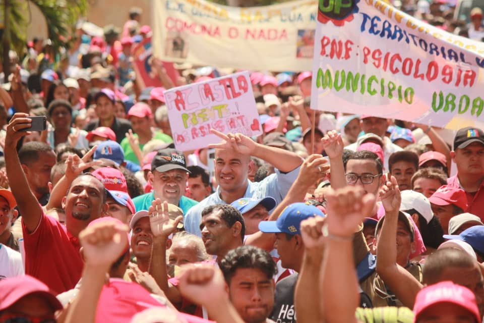 Estamos defendiendo nuestro derecho a vivir en democracia