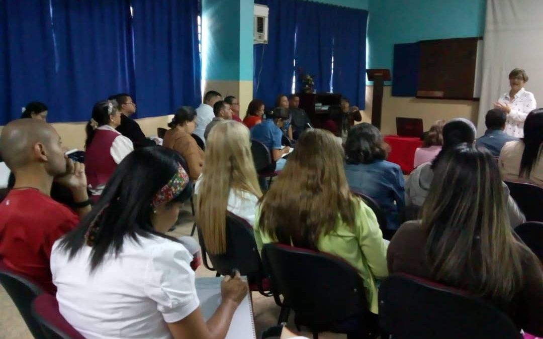 Docentes mirandinos participaron en conferencia para mejorar procesos de enseñanzaa