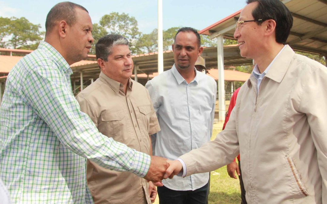 Miranda recibe visita de Ministro de Agricultura de China