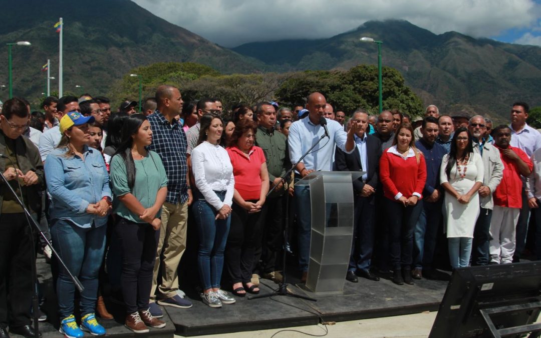 Gobernadores ratifican respaldo al presidente Nicolás Maduro (Comunicado)