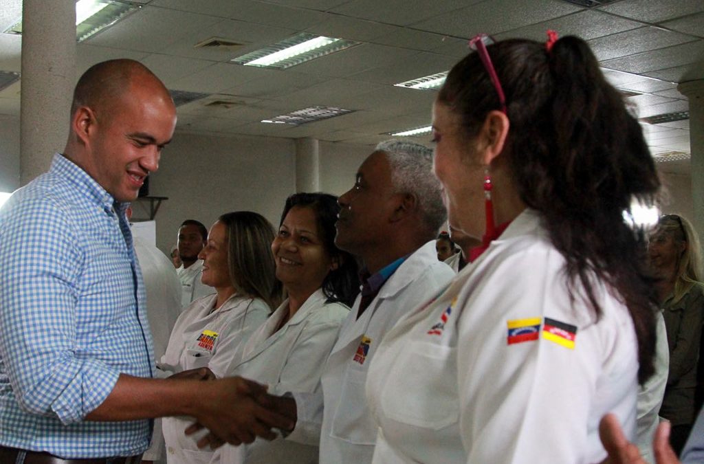 Gobernador sostuvo encuentro con estudiantes de Medicina Integral Comunitaria