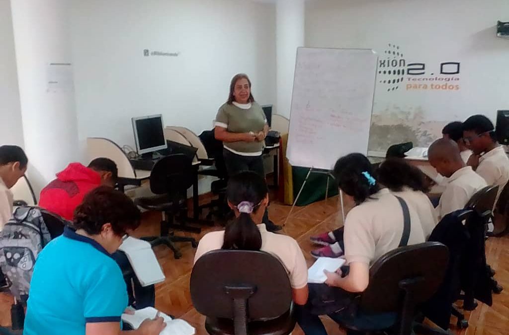 Comunidad miradina avanza en la alfabetización tecnológica