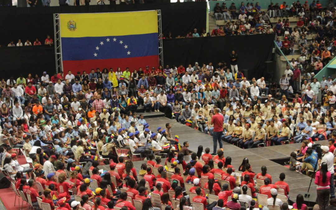 Jóvenes mirandinos comprometidos con la Revolución y la paz del país