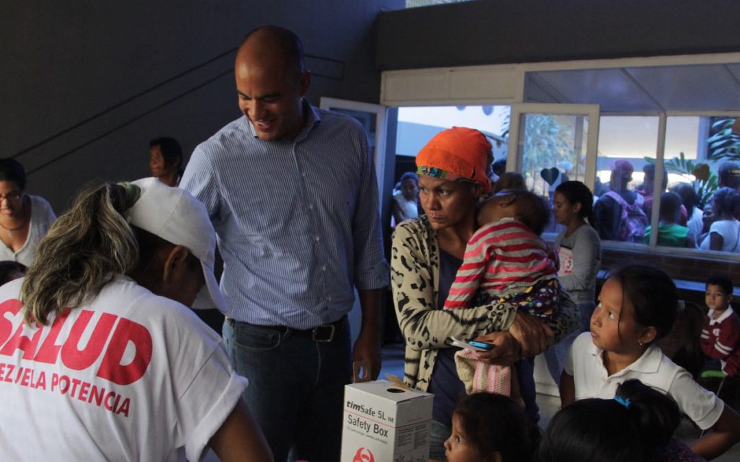 Vecinos de Petare beneficiados con despliegue social