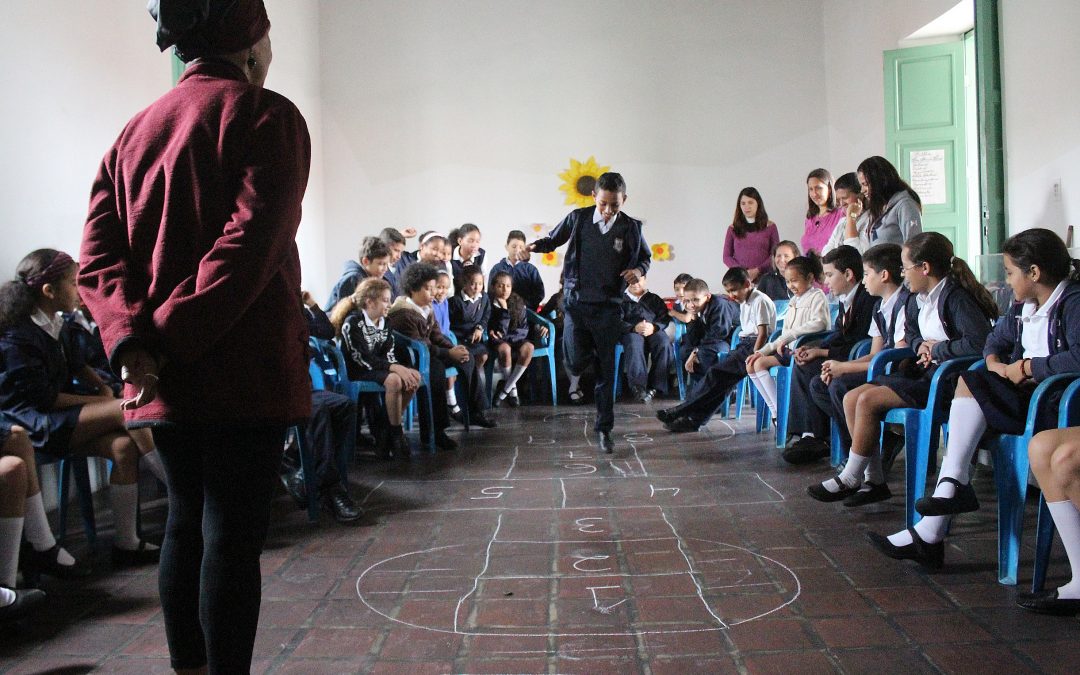Niñas y niños conocieron los juegos tradicionales con divertidas dinámicas