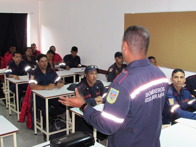 Bomberos de Miranda inician programa de capacitación