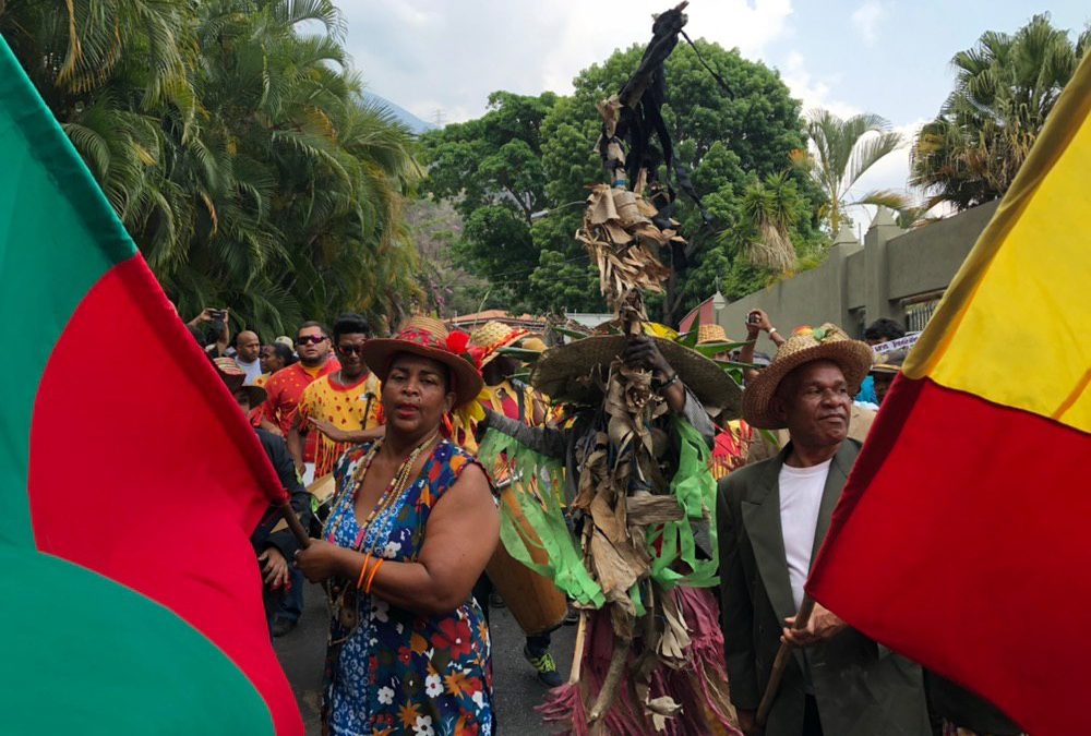 Grupos culturales mirandinos se unen a Palmeros de Chacao en su tradicional bajada de las palmas