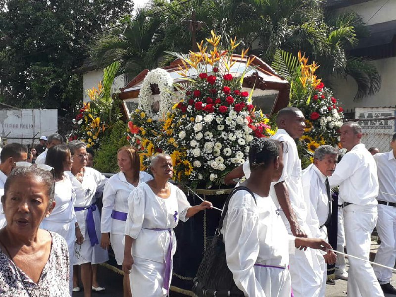 Gobernación acompañó procesión del Santo Sepulcro en Caucagua