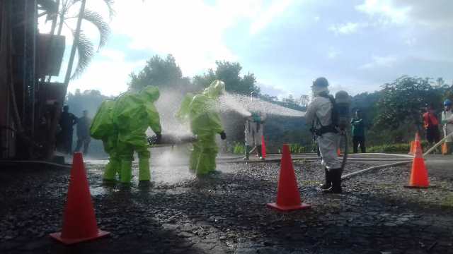 Bomberos de Miranda se especializan en manejo de eventos con sustancias peligrosas