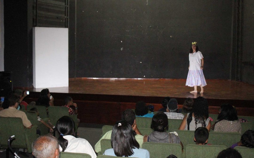 Mirandinos disfrutaron del performance Obras, Poesía y Teatro
