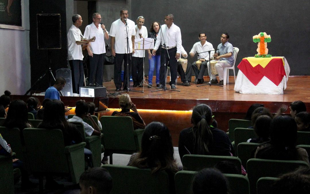 Secretaría de Cultura de Miranda celebró la Cruz de Mayo