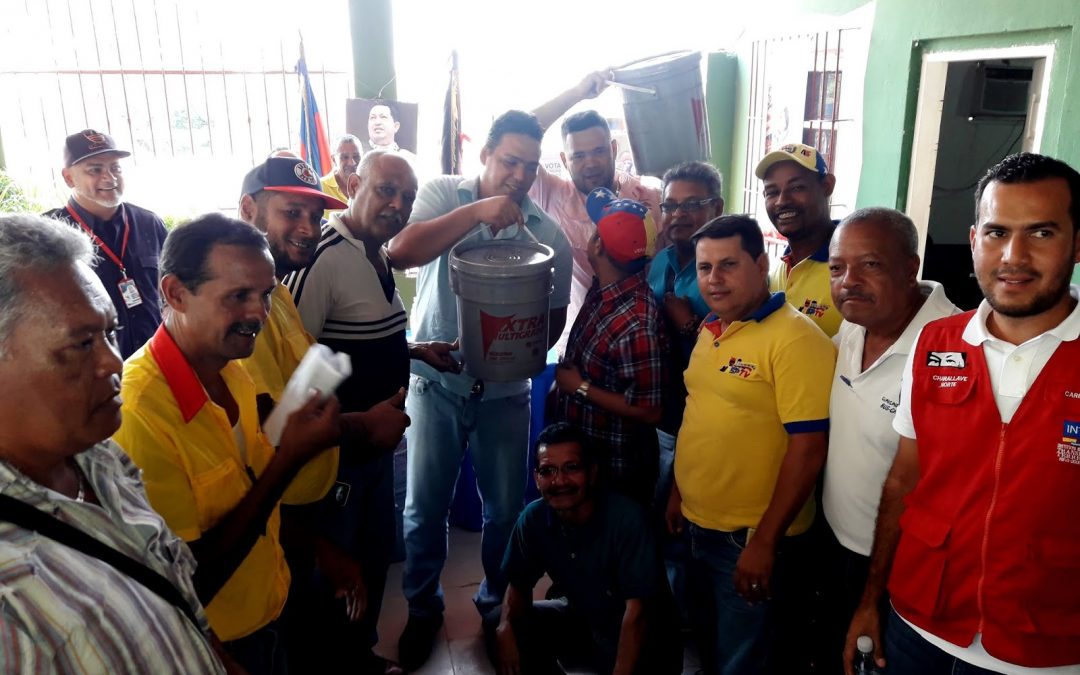 Entregan más de mil litros de aceite a taxistas de Valles del Tuy