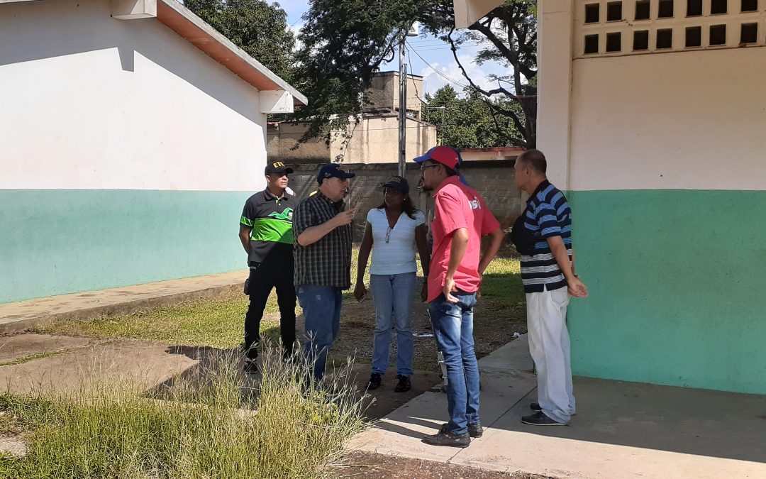 Municipio Independencia optimiza espacios educativos para inicio de actividades académicas