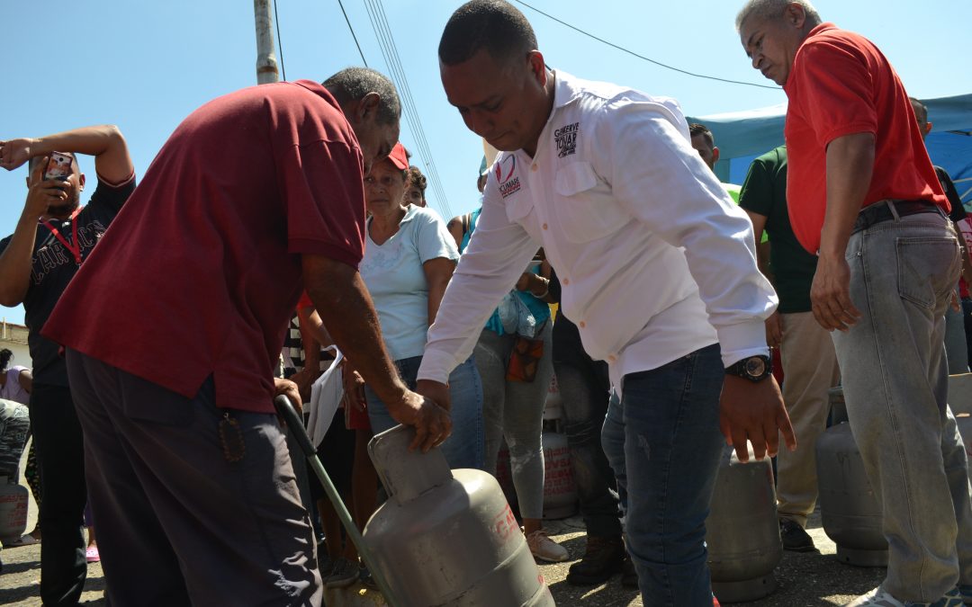 Familias de Tomás Lander recibieron cilindros de gas doméstico