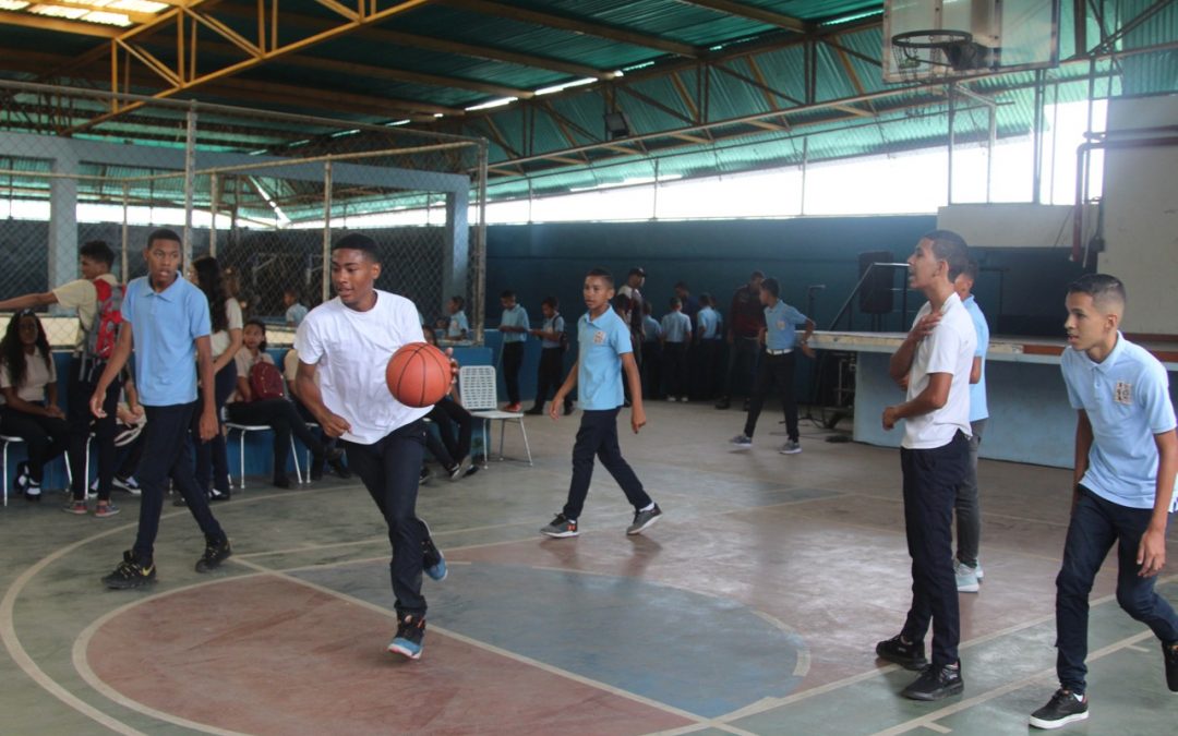 Iniciaron Olimpiadas Deportivas en liceos de Miranda