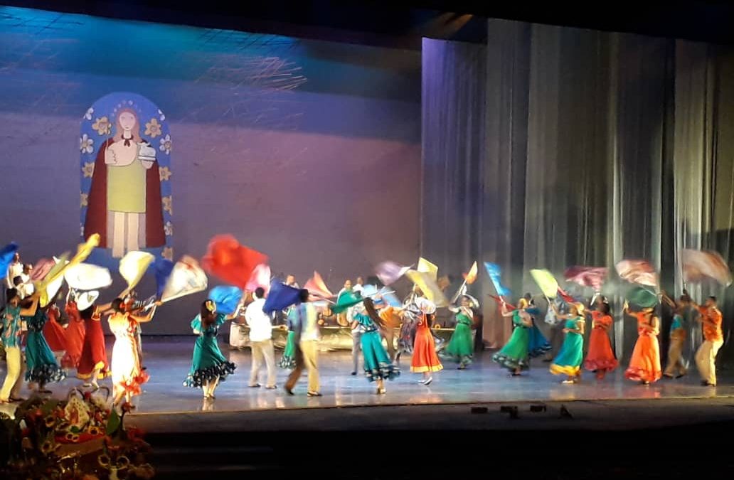 Fiesta de San Juan Bautista llenó de color el Teatro Teresa Carreño