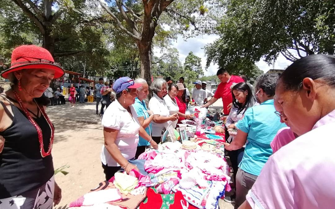 Adultos Mayores mirandinos participan en Ruta Cultural y de Emprendimiento
