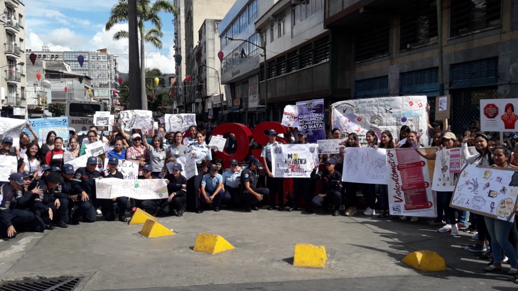 Policía de Miranda realizó pancartazo por una vida libre de violencia