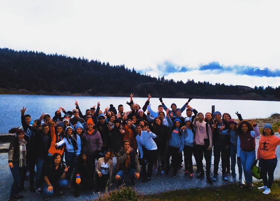 Estudiantes mirandinos con mejores promedios viajan a Mérida