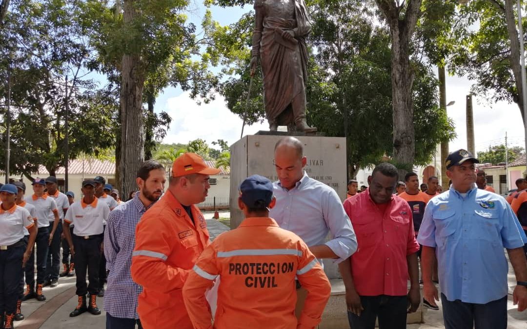 Condecorados efectivos de Protección Civil Miranda