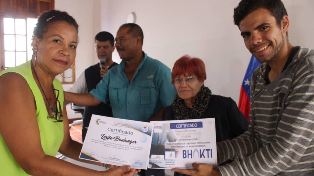 Entregan certificados a emprendedores agroproductivos en Carrizal