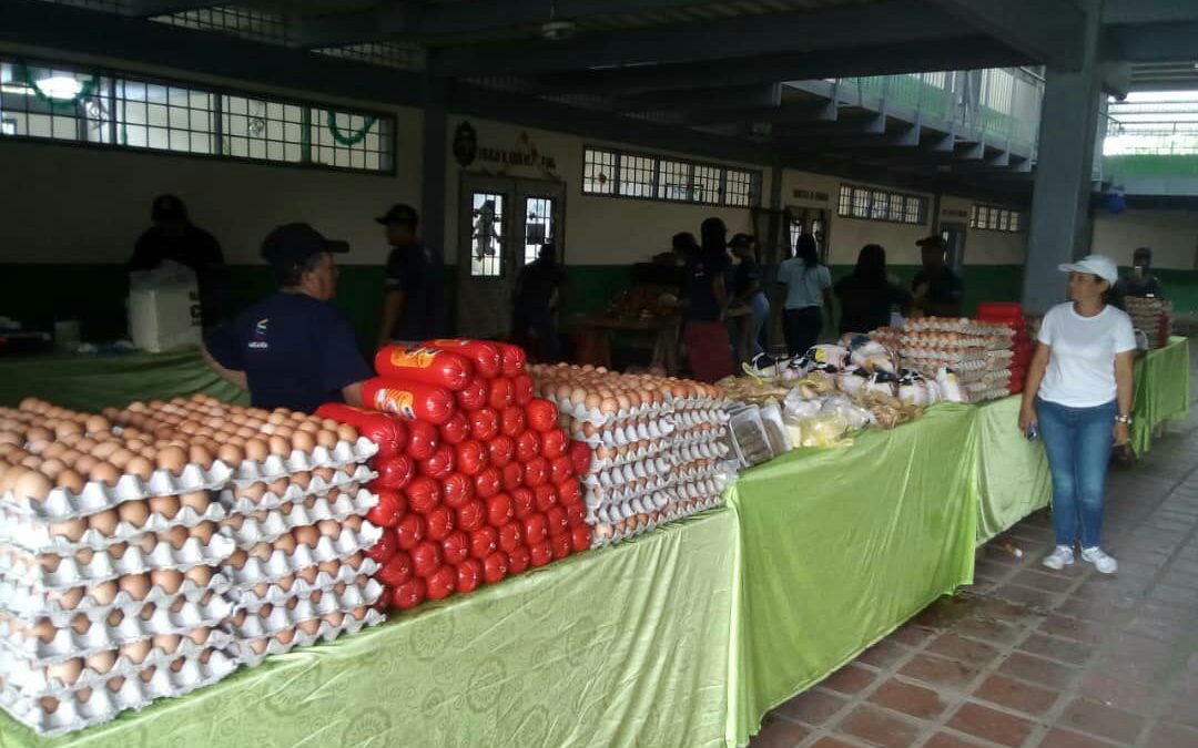 Feria del Campo Soberano benefició a familias de Acevedo