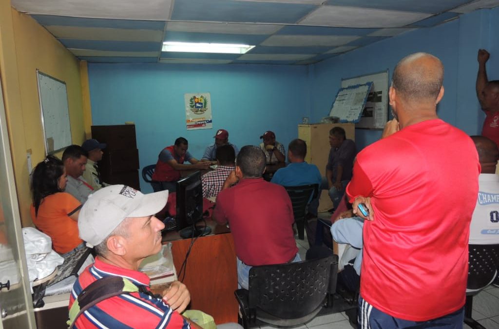 Autoridades municipales de Independencia sostienen encuentro con transportistas