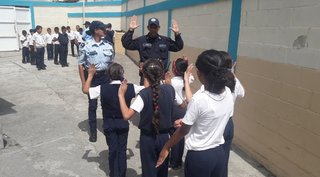 Promueven prevención del delito en instituciones educativas de Guaicaipuro